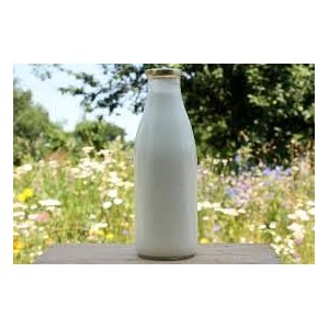 BOUTEILLE DE LAIT DE VACHE...